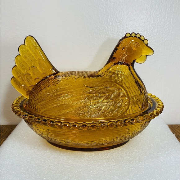 Vintage Indiana Glass Amber Hen on Nest Beaded Candy Dish - Picture 1 of 11